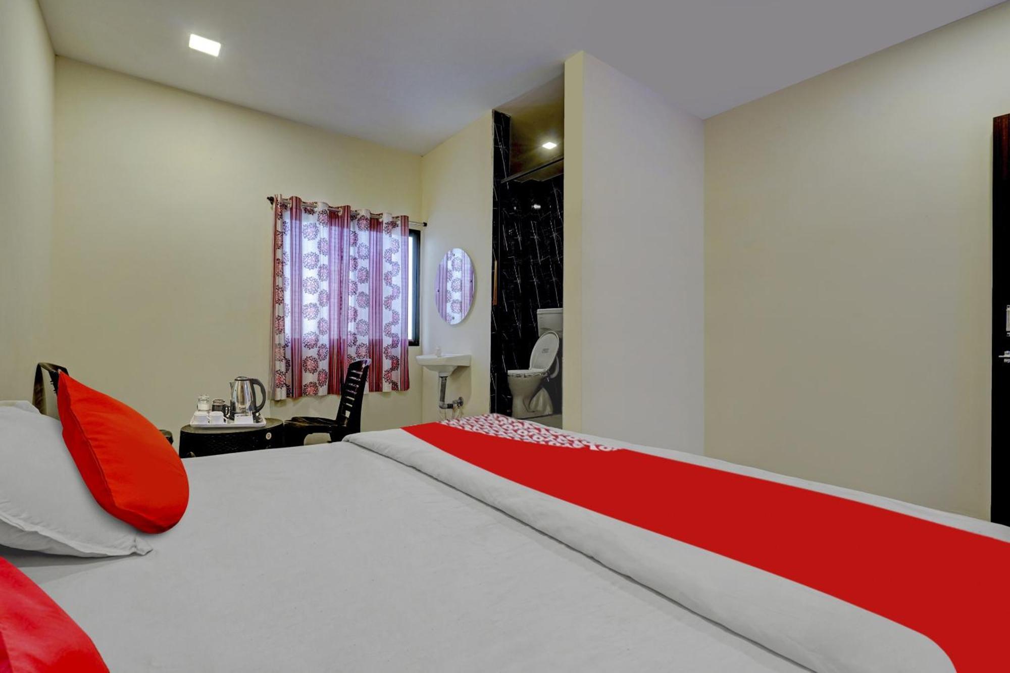 Oyo Flagship The Chirag Resort Bhandāra Kültér fotó